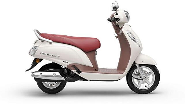 Suzuki Access 125 Right Side View