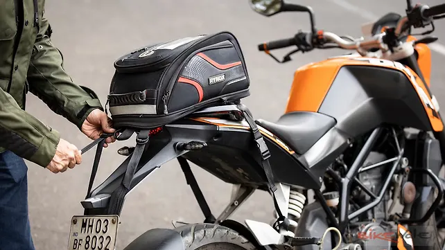 Royal Enfield Himalayan Right Rear Three Quarter