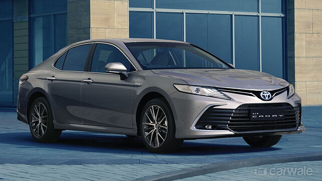Toyota Camry hybrid facelift launched in India at Rs 41.70 lakh