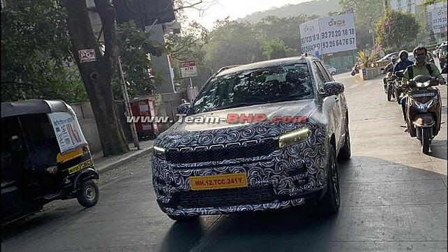 Jeep upcoming three-row SUV spotted with production-ready lights