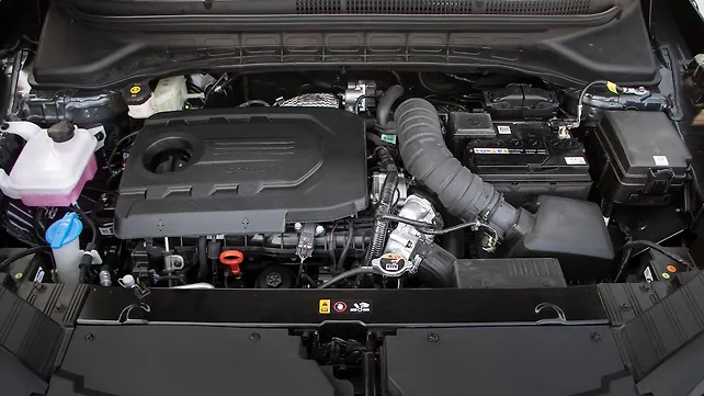 Kia Carens Engine Shot Kia Carens Engine Shot