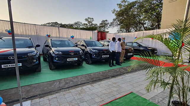 Tata Motors delivers Nexon EV Dark edition to Aurangabad Smart City Development Corporation