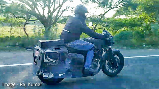 Royal Enfield Shotgun 650 spotted on test again!  