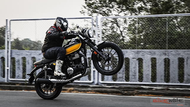 Yezdi Scrambler wheelie