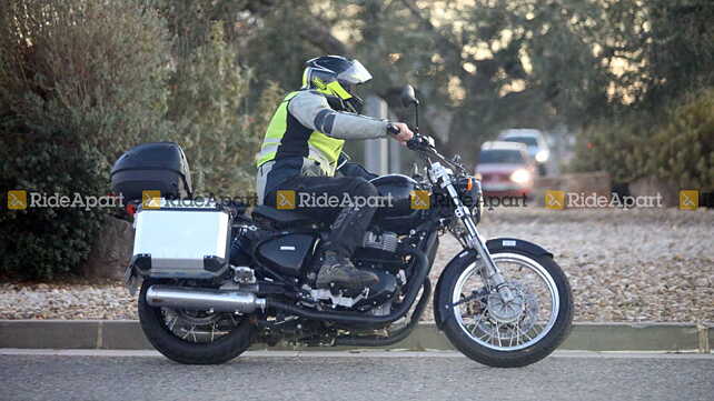 Royal Enfield Classic 350 Right Side View