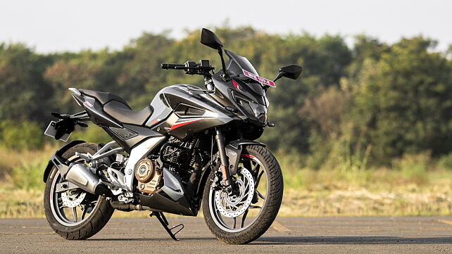 Bajaj Pulsar F250 available in three colour options