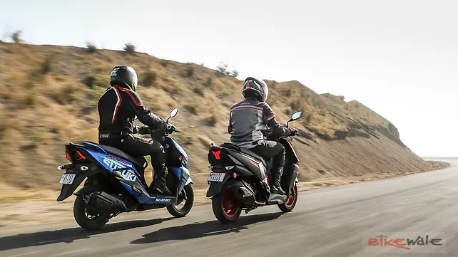 Suzuki Avenis 125 Right Side View