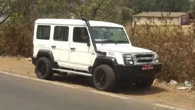 Five-door Force Gurkha spied sans camouflage Five-door Force Gurkha spied sans camouflage