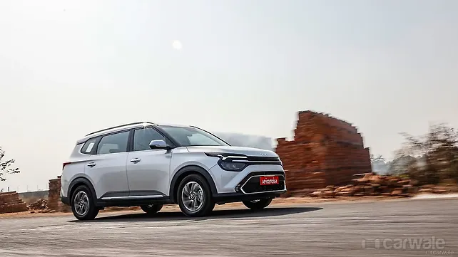 Kia Carens bookings cross 50,000 unit milestone Kia Carens bookings cross 50,000 unit milestone