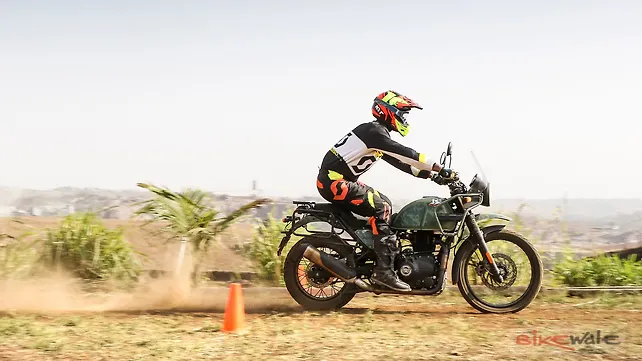 Royal Enfield Himalayan Left Front Three Quarter