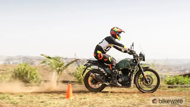 Royal Enfield Himalayan Left Front Three Quarter