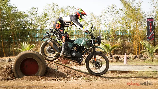 Royal Enfield Himalayan Left Front Three Quarter
