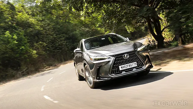 Lexus NX Right Front Three Quarter