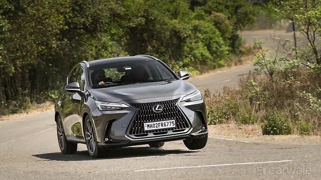 Lexus NX Right Front Three Quarter