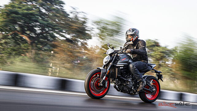 Ducati Monster BS6 action