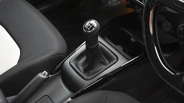 Toyota Glanza Gear Shifter/Gear Shifter Stalk Toyota Glanza Gear Shifter/Gear Shifter Stalk