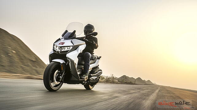 BMW C 400 GT action