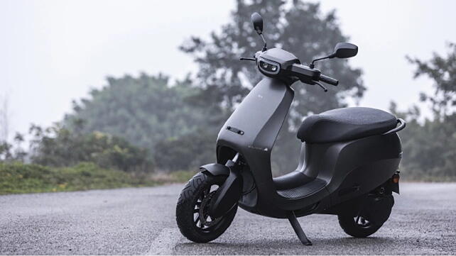 Ather 450X Left Front Three Quarter