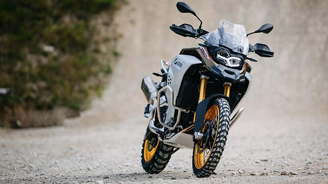 BMW F850 GS Right Front Three Quarter