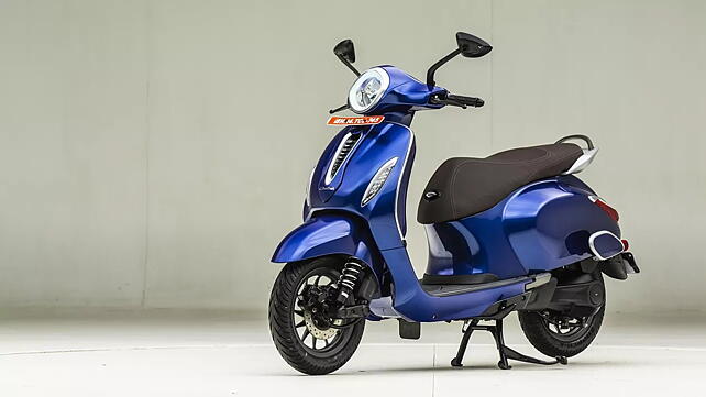 TVS iQube Left Front Three Quarter