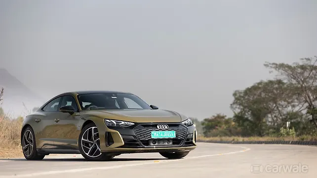 Audi e-tron GT Right Front Three Quarter