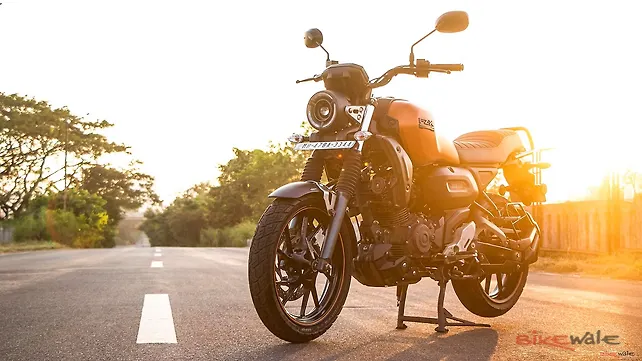 Yamaha FZ X Left Front Three Quarter