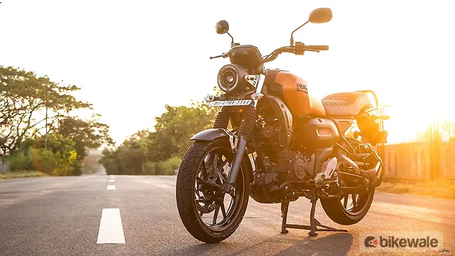 Yamaha FZ X Left Front Three Quarter