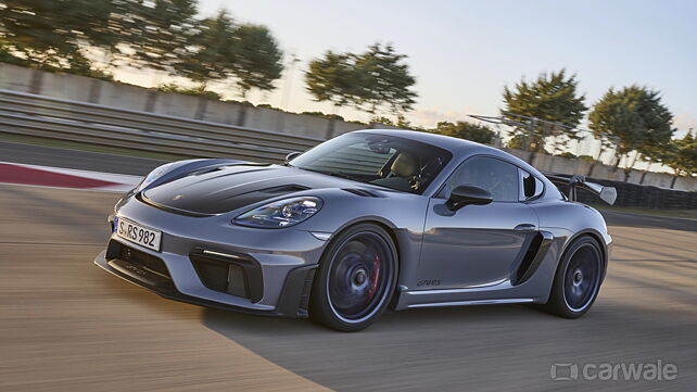 Porsche 718 Cayman GT4 RS — Now in pictures