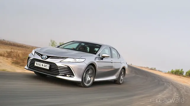 Toyota Camry [2022-2024] Right Front Three Quarter