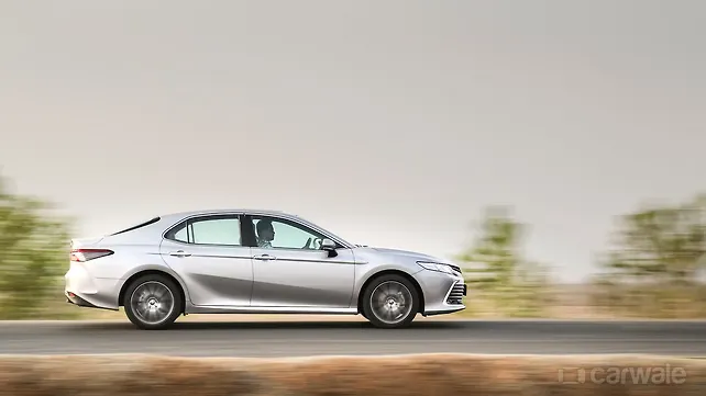 Toyota Camry [2022-2024] Right Side View