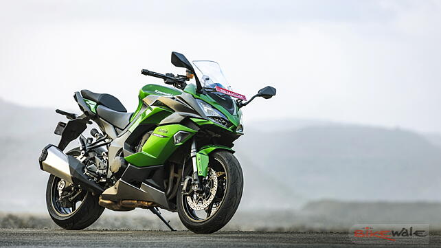 Kawasaki Ninja 1000 Right Side View