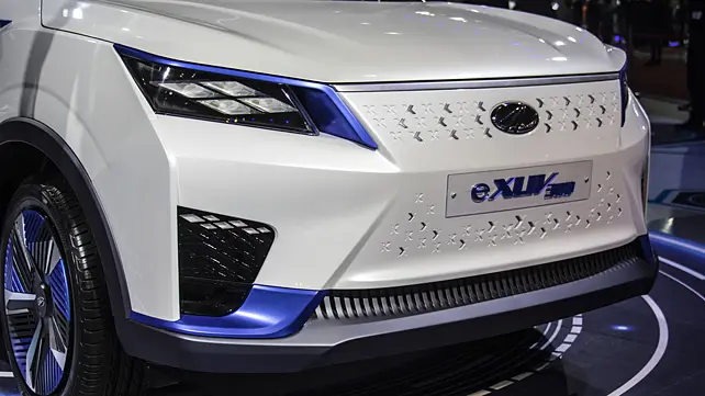 Mahindra eXUV300 Now in pictures CarWale