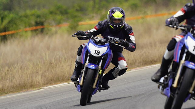 TVS Apache RTR 200 4V Front View