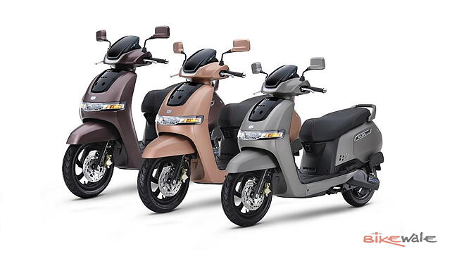 TVS iQube Left Front Three Quarter