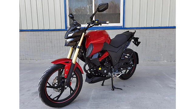 Yamaha MT 15 V2 Left Front Three Quarter