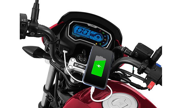 Hero Passion XTEC Launched, Phone Charging Facility on Bike