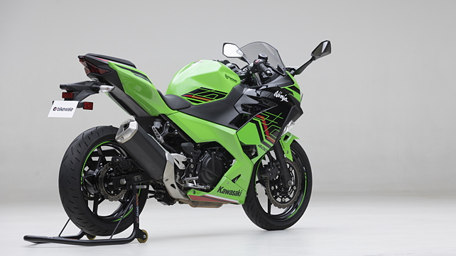 Kawasaki Ninja 400 360 view - BikeWale