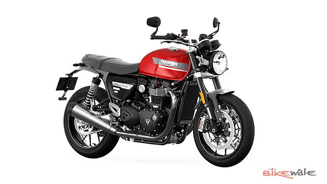 Ducati Scrambler Urban Motard Right Front Three Quarter