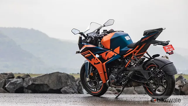 KTM RC 390 Left Rear Three Quarter