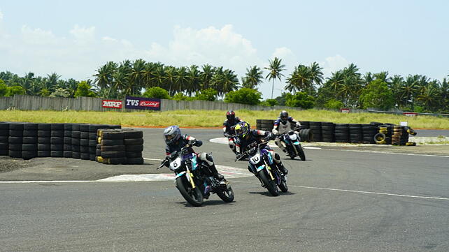 TVS Apache RTR 200 4V Front View