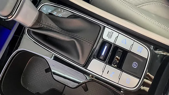 Hyundai New Tucson Center Console/Centre Console Storage Hyundai New Tucson Center Console/Centre Console Storage