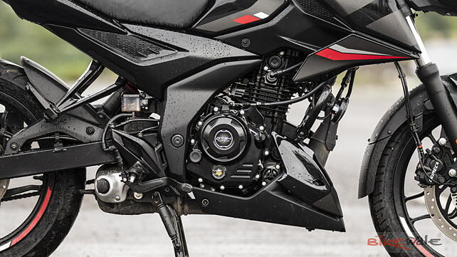 Bajaj Pulsar N160 Engine From Right