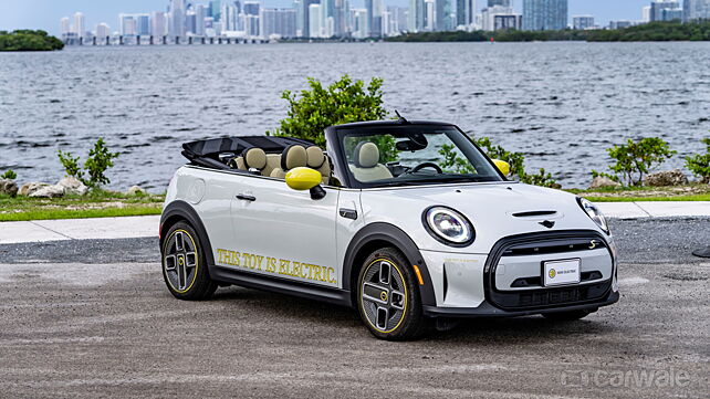 Mini Cooper SE Convertible previewed in production-ready guise