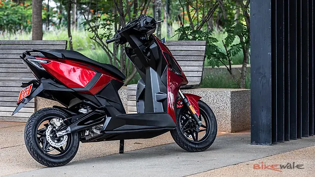 Simple Energy One Right Rear Three Quarter Simple Energy One Right Rear Three Quarter