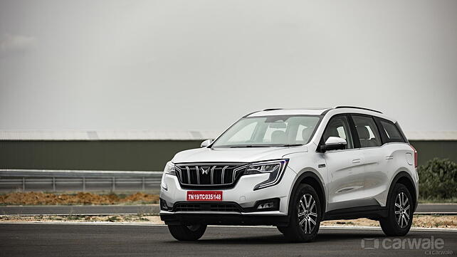 Mahindra XUV700 features revised