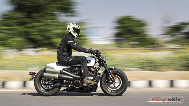 Harley-Davidson Sportster S Right Side View