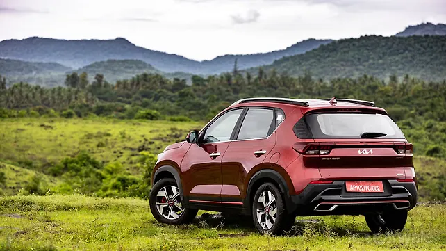 Kia Sonet [2022-2023] Left Rear Three Quarter