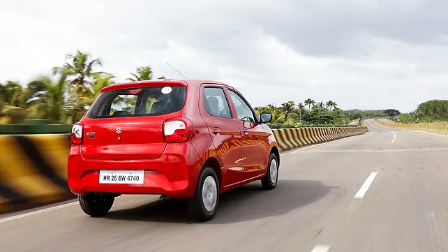 Малолитражка Suzuki Alto 800