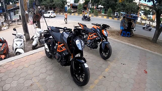 KTM 390 Duke Right Side View