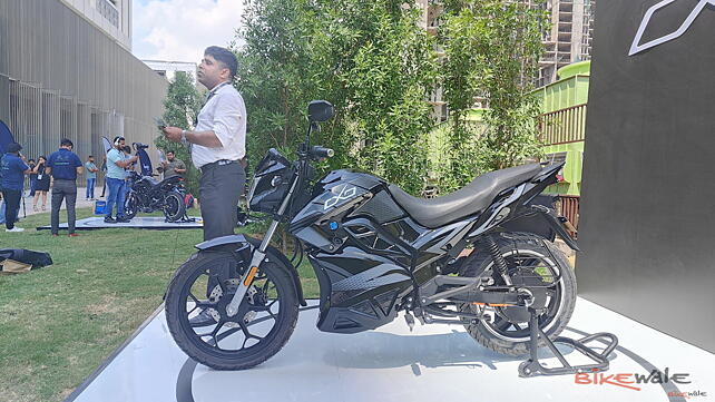 TVS Apache RTR 160 Left Side View